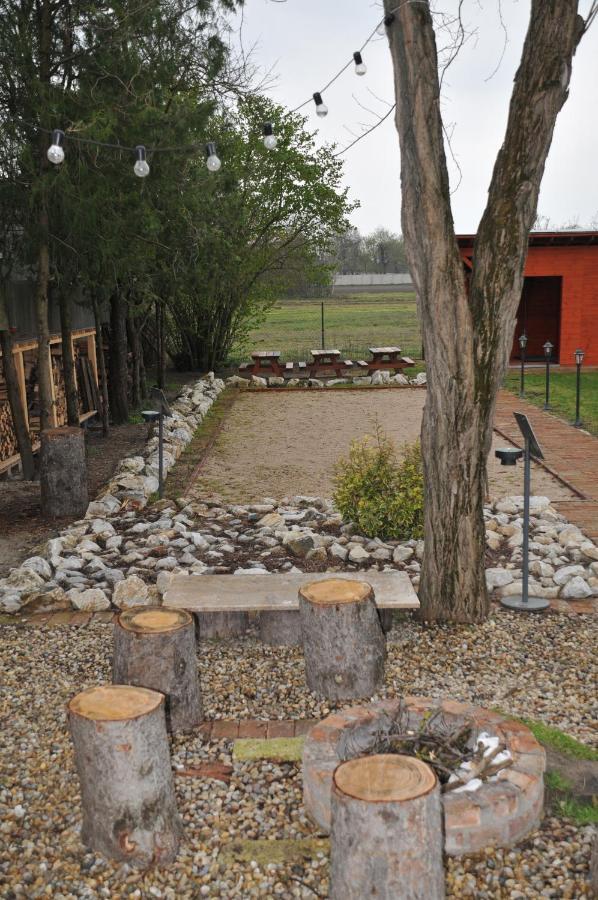 Apostag Casa Napsugar Panzio Bed & Breakfast エクステリア 写真
