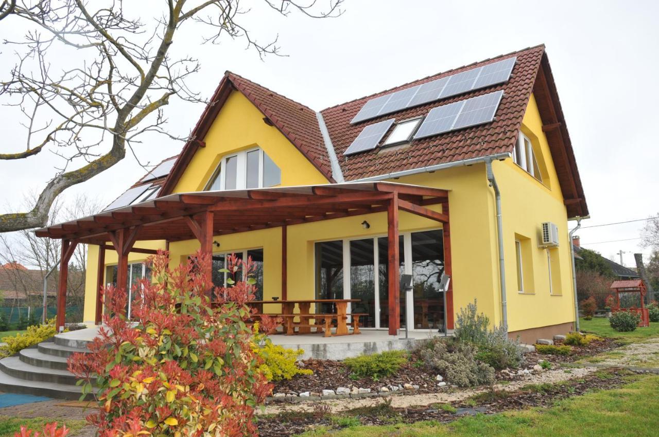 Apostag Casa Napsugar Panzio Bed & Breakfast エクステリア 写真